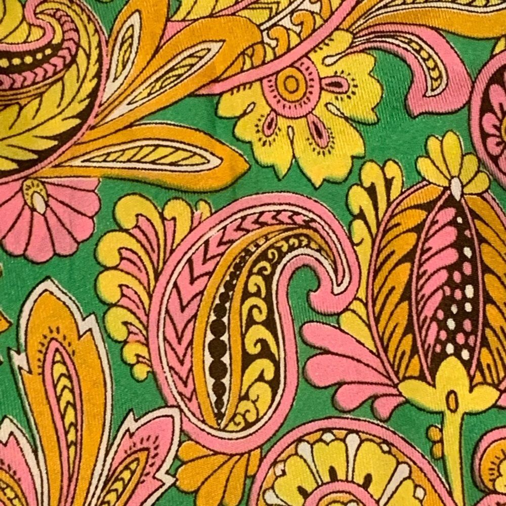 Vintage Sally Gee Green & Pink Paisley Silk Infinity Scarf - Picture 3 of 7